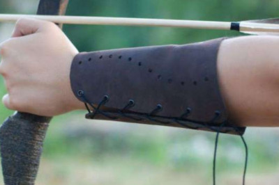 Что значит крага для лучника?