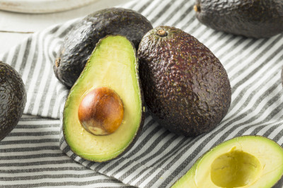 Как определить степень спелости авокадо?