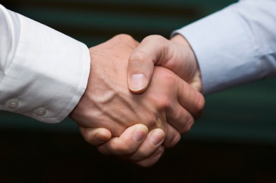 Правда ли, что сила рукопожатия может рассказать о состоянии здоровья?