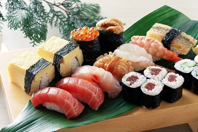 В чем отличие роллов от суши?